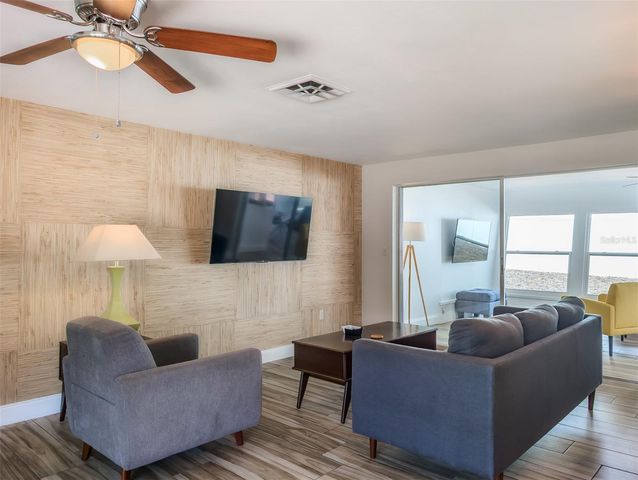 3702 KINGSBURY, Holiday, FL 34691