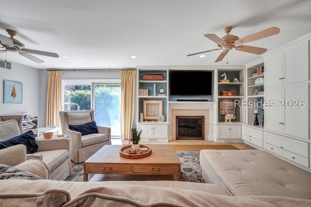 12 Sandhill Crane Rd, Hilton Head Island, SC 29928