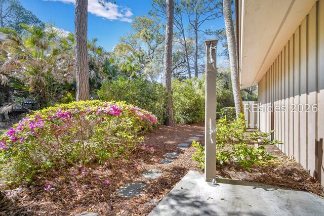 12 Sandhill Crane Rd, Hilton Head Island, SC 29928