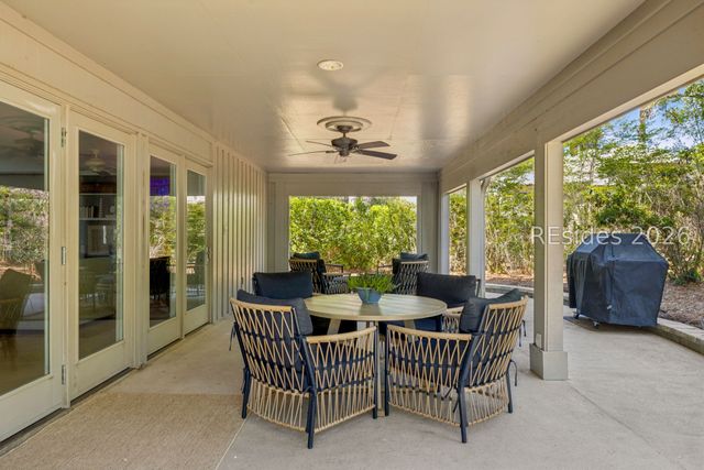 12 Sandhill Crane Rd, Hilton Head Island, SC 29928