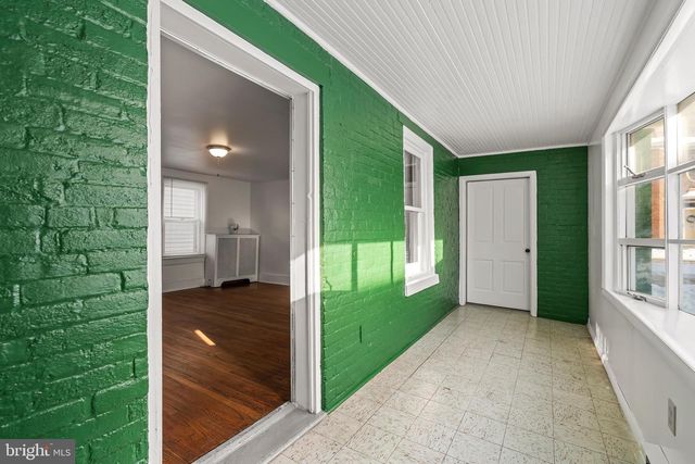 148 N CARLISLE STREET, Greencastle, PA 17225