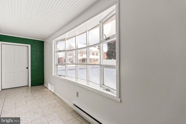 148 N CARLISLE STREET, Greencastle, PA 17225