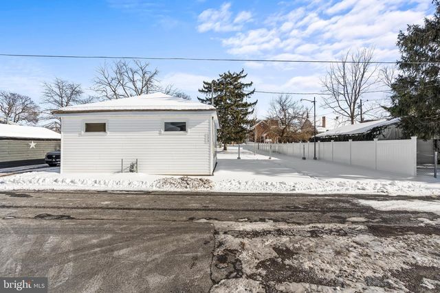 148 N CARLISLE STREET, Greencastle, PA 17225