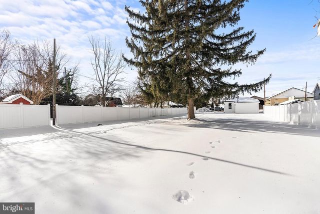 148 N CARLISLE STREET, Greencastle, PA 17225