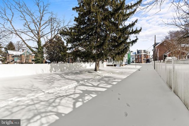 148 N CARLISLE STREET, Greencastle, PA 17225