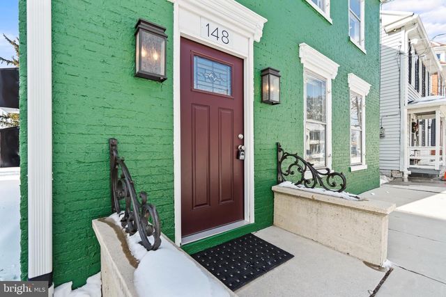 148 N CARLISLE STREET, Greencastle, PA 17225
