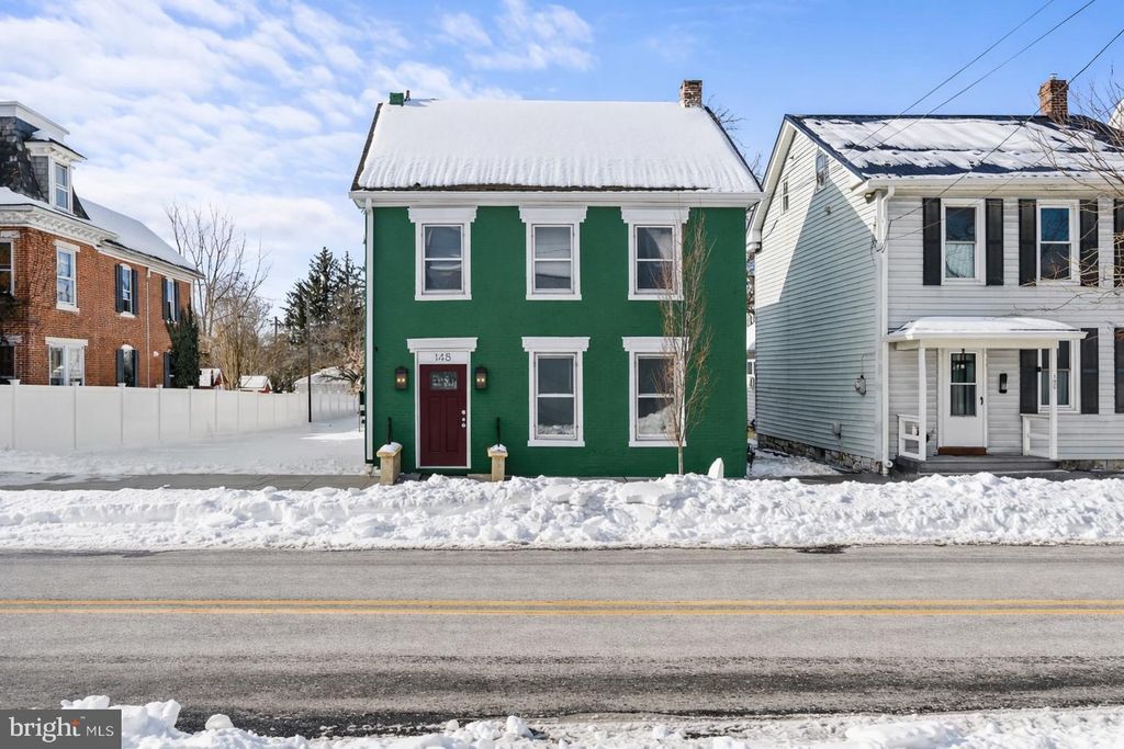 148 N CARLISLE STREET, Greencastle, PA 17225
