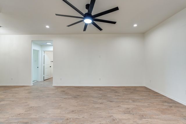 901 E Fordham Street, Lubbock, TX 79403