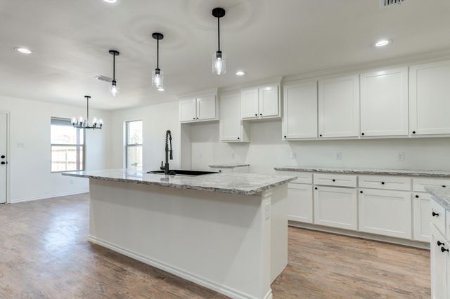 901 E Fordham Street, Lubbock, TX 79403