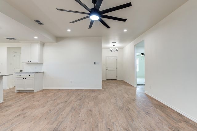 901 E Fordham Street, Lubbock, TX 79403