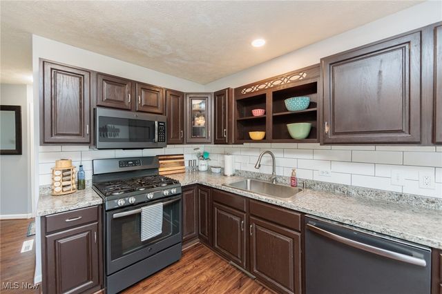 897 Norwegian Wood Drive, Medina, OH 44256