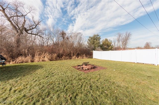 897 Norwegian Wood Drive, Medina, OH 44256