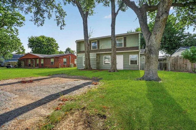 319 S 6th Street, La Porte, TX 77571