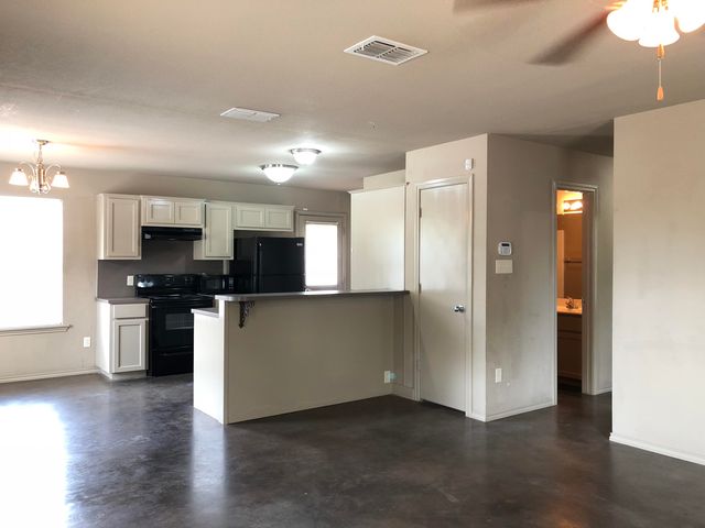 2511 Louisville Avenue, Lubbock, TX 79410