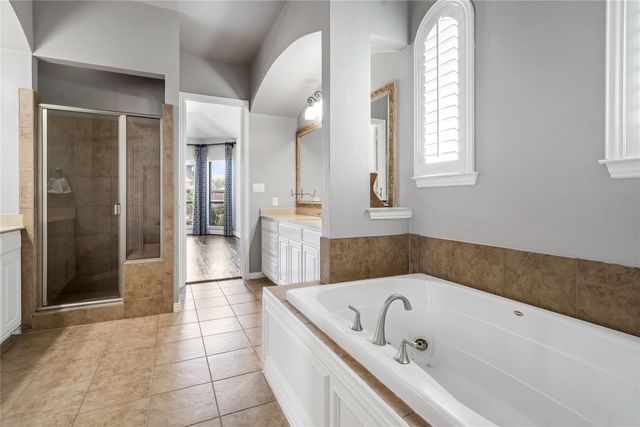 2662 Sharlis Drive, Frisco, TX 75036