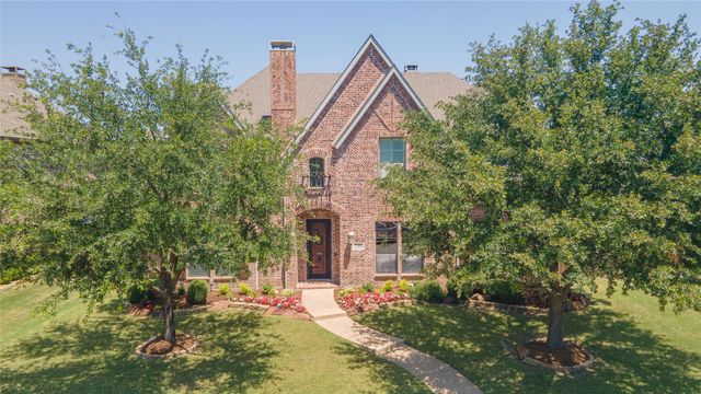 2662 Sharlis Drive, Frisco, TX 75036