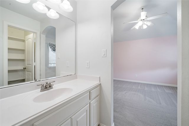 2662 Sharlis Drive, Frisco, TX 75036