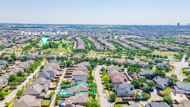 2662 Sharlis Drive, Frisco, TX 75036