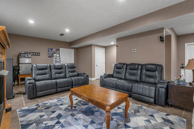 127 Prater Drive, Georgetown, KY 40324