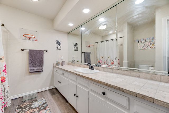 61 One Main Place, Benbrook, TX 76126