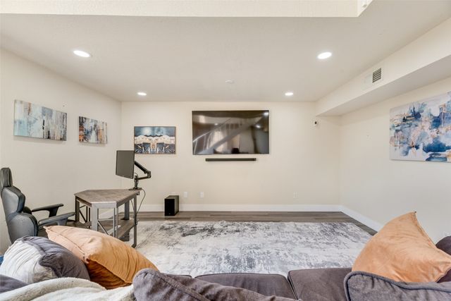 61 One Main Place, Benbrook, TX 76126