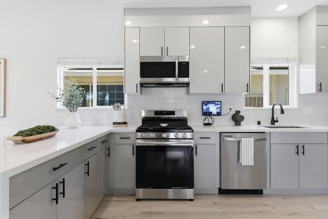 538 Dean Street, Hayward, CA 94541