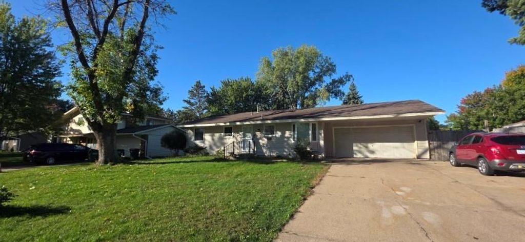 10240 Quinn Street NW, Coon Rapids, MN 55433 — exterior