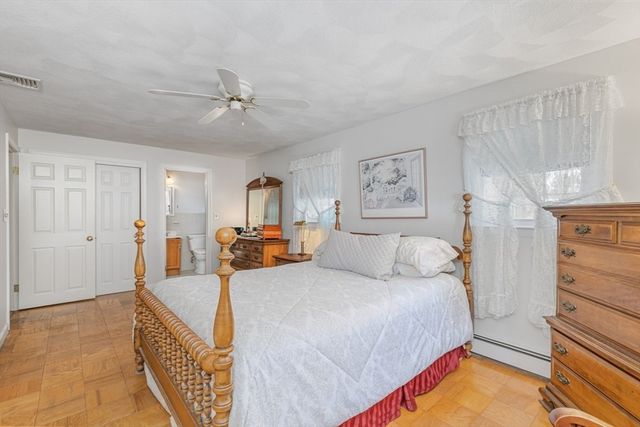 13 Wing Ter, Burlington, MA 01803