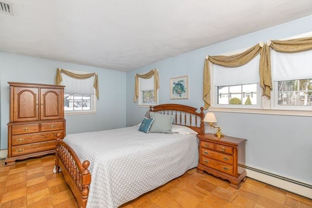 13 Wing Ter, Burlington, MA 01803