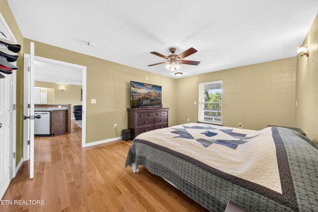 105 Foothills Rd, Pikeville, TN 37367