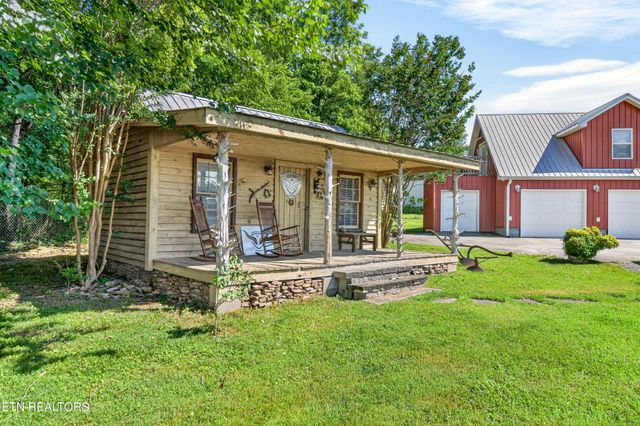 105 Foothills Rd, Pikeville, TN 37367