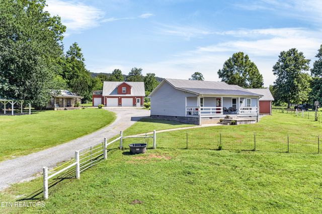 105 Foothills Rd, Pikeville, TN 37367