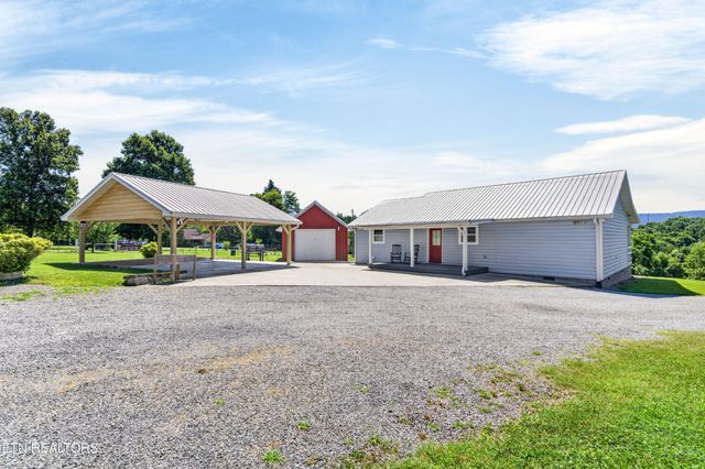 105 Foothills Rd, Pikeville, TN 37367
