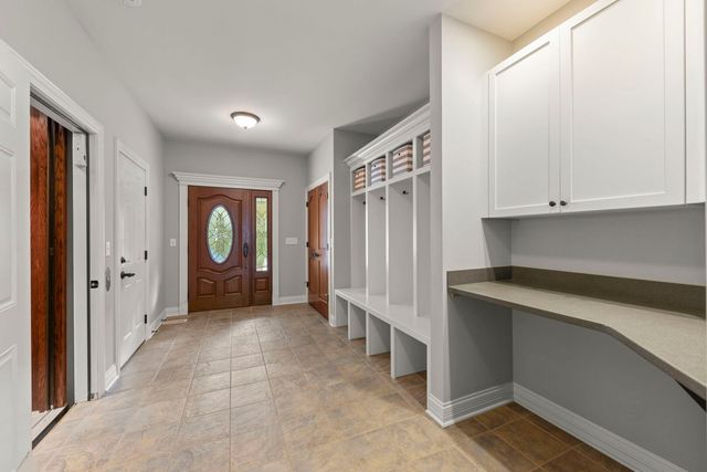 4947 Stonewall Avenue, Downers Grove, IL 60515