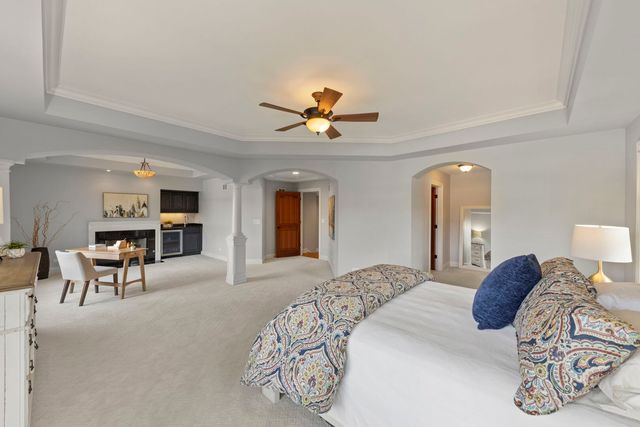 4947 Stonewall Avenue, Downers Grove, IL 60515