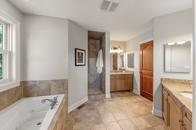 4947 Stonewall Avenue, Downers Grove, IL 60515