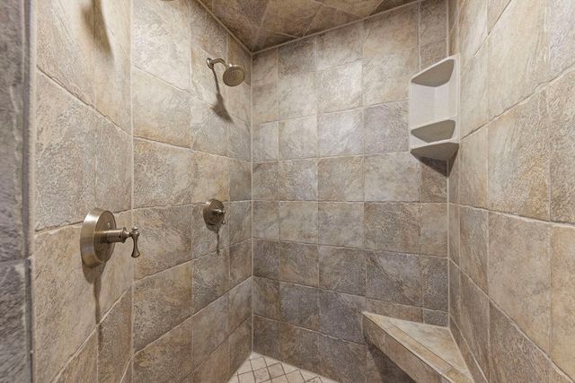 4947 Stonewall Avenue, Downers Grove, IL 60515