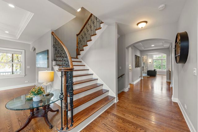 4947 Stonewall Avenue, Downers Grove, IL 60515