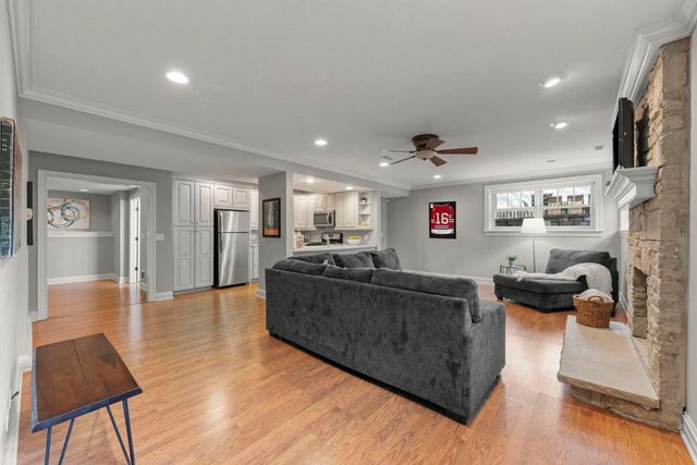 4947 Stonewall Avenue, Downers Grove, IL 60515