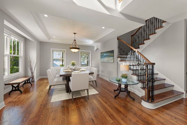 4947 Stonewall Avenue, Downers Grove, IL 60515