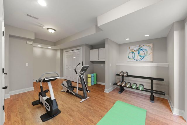 4947 Stonewall Avenue, Downers Grove, IL 60515