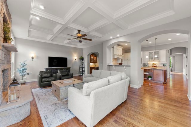 4947 Stonewall Avenue, Downers Grove, IL 60515