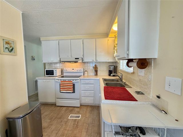 109 CAMELLIA TRAIL, Leesburg, FL 34748