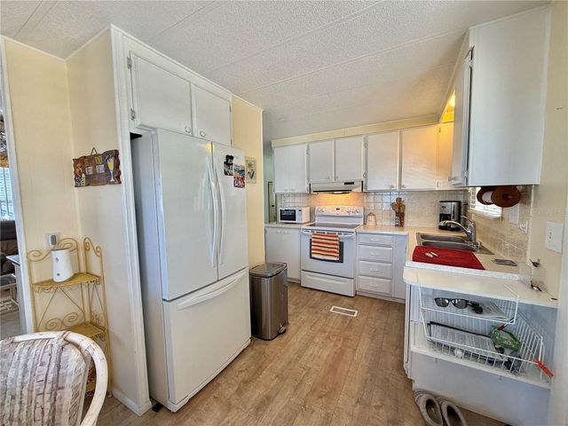 109 CAMELLIA TRAIL, Leesburg, FL 34748