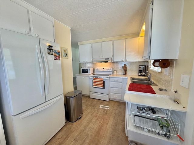 109 CAMELLIA TRAIL, Leesburg, FL 34748