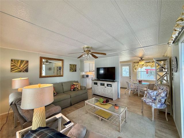 109 CAMELLIA TRAIL, Leesburg, FL 34748