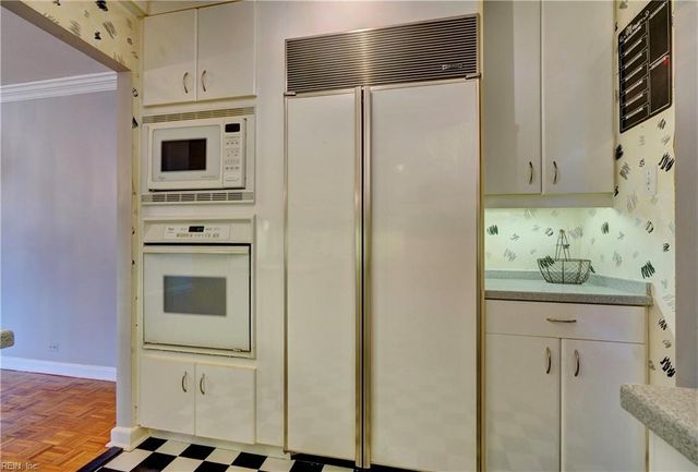7320 Glenroie Ave Apt 2G, Norfolk, VA 23505