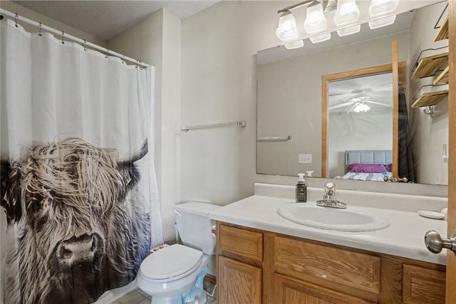 608 Randall Drive, Solon, IA 52333