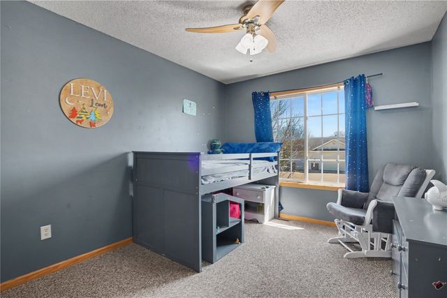 608 Randall Drive, Solon, IA 52333