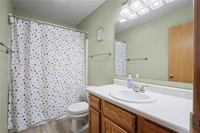 608 Randall Drive, Solon, IA 52333